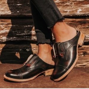 Freebird Malena Oxford Slip On Black/Brown